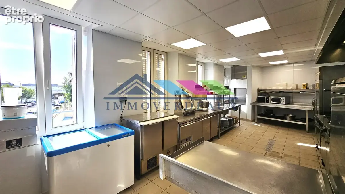 FONDS de COMMERCE RESTAURATION avec appartement F4 en location - photo 3