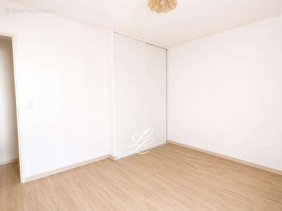 Appartement 64 m² à Joue-Les-Tours  - photo 138
