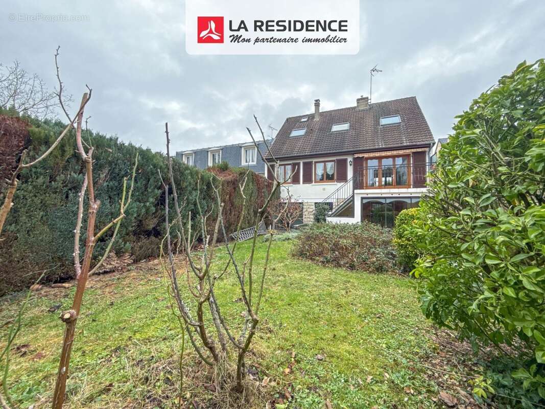 Maison 123 m² à Le Mesnil-Saint-Denis  - photo 6