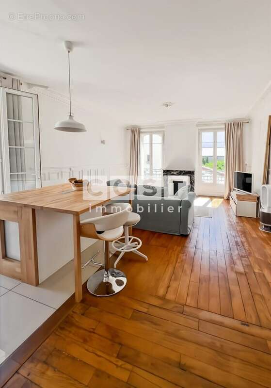 Appartement à BOIS-COLOMBES