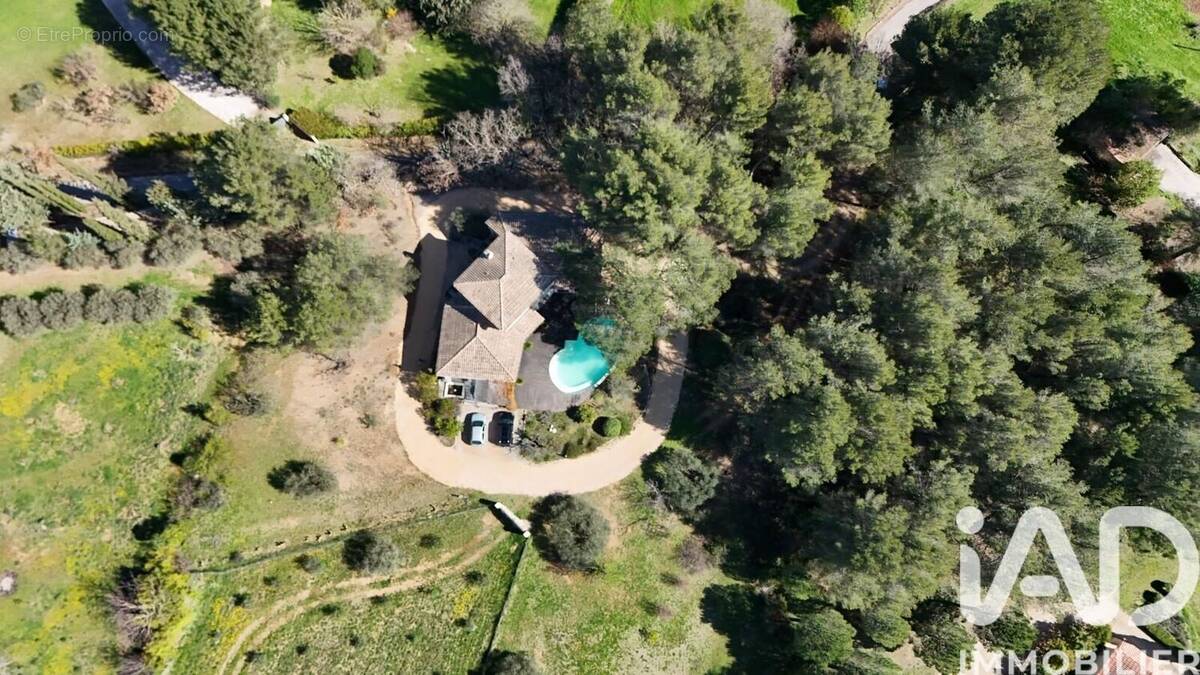 Photo 1 - Maison à SAINT-ZACHARIE