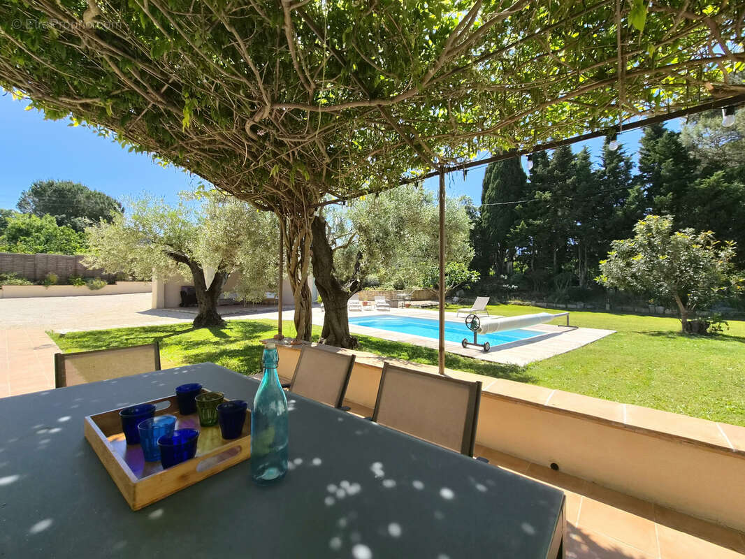 Propriété familiale de standing, avec piscine - photo 3
