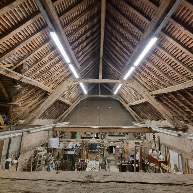 Maison de charme avec superbe grange à porteau ! - photo 14