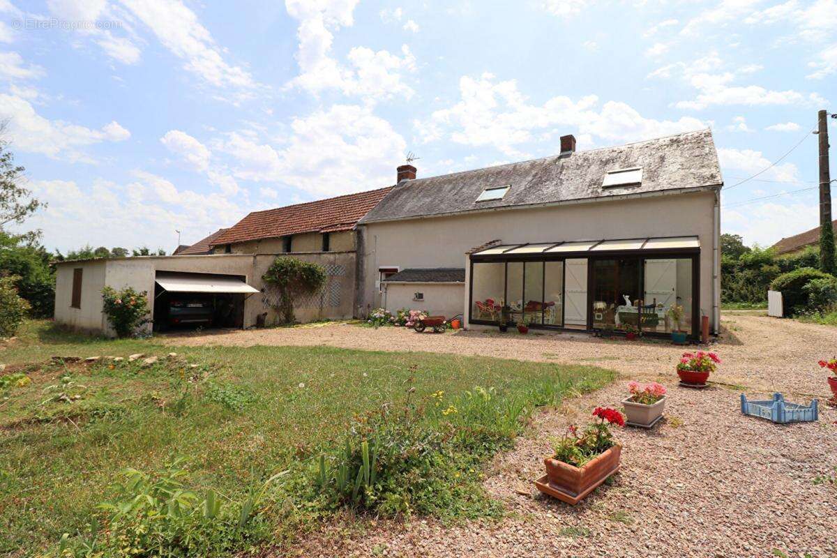  Charme & Authenticité à 8 km de Sancerre – Maison en pierres avec grand jardin - photo 16