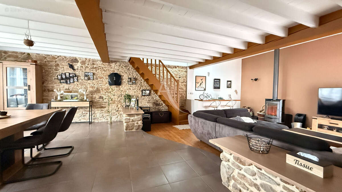 Maison à VENANSAULT