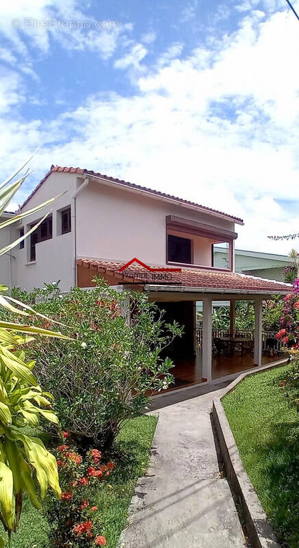 Maison à RIVIERE-SALEE