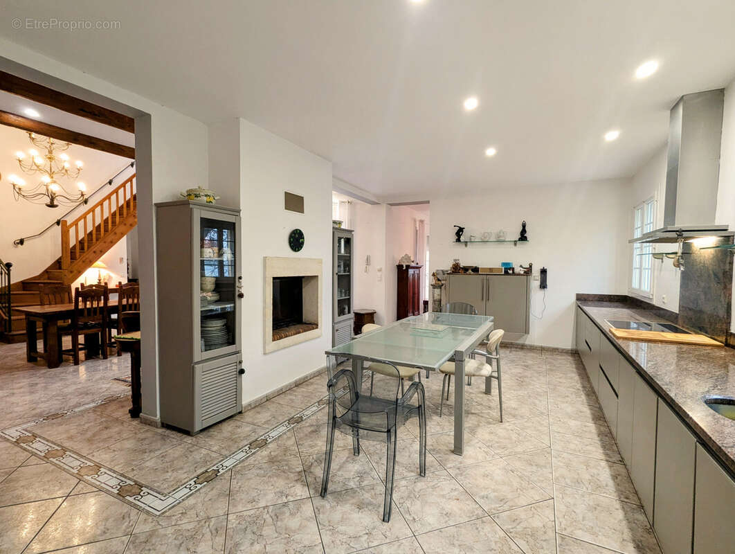 Maison à ESPONDEILHAN