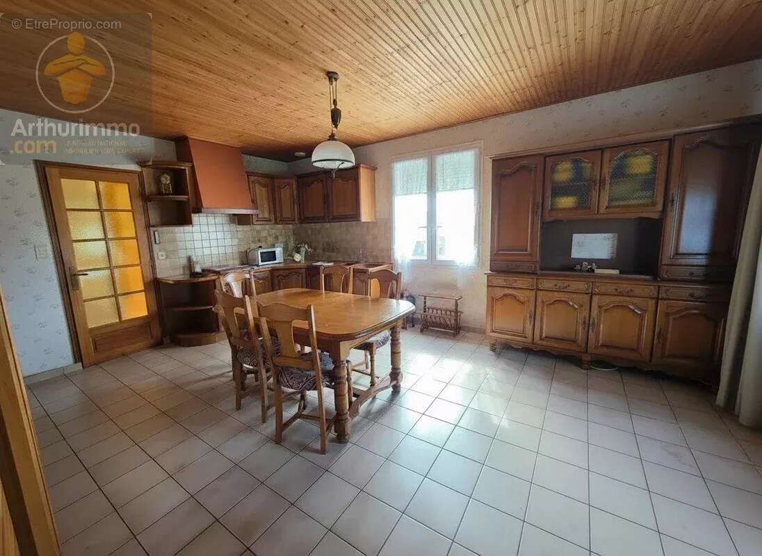 Maison à BOUIN