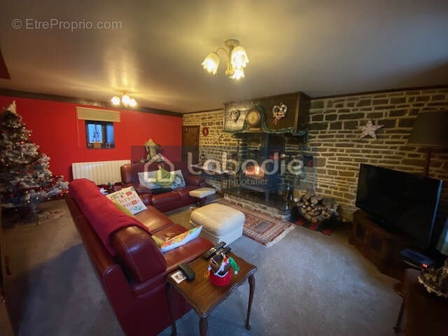 Maison en excellent etat, pleine de charme, terrain de 2000m2. - photo 3