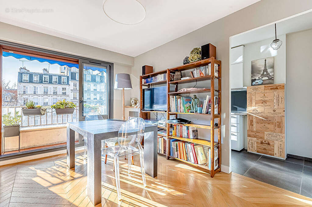 Appartement à PARIS-12E