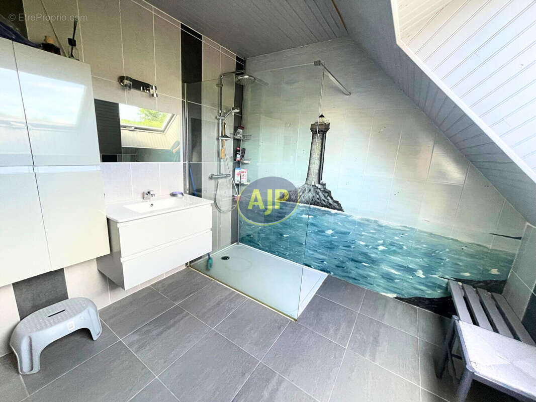 À vendre - Maison familiale à Guern (10 min de Pontivy) - photo 12