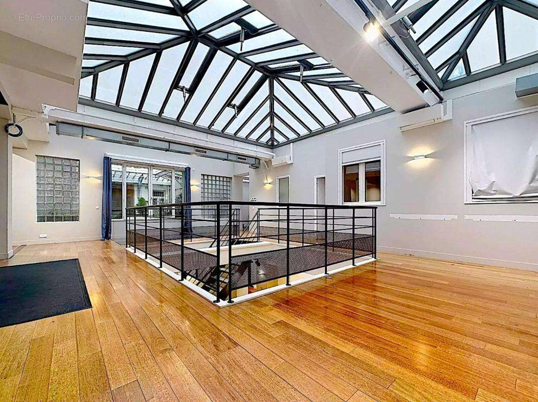 Appartement à PARIS-10E