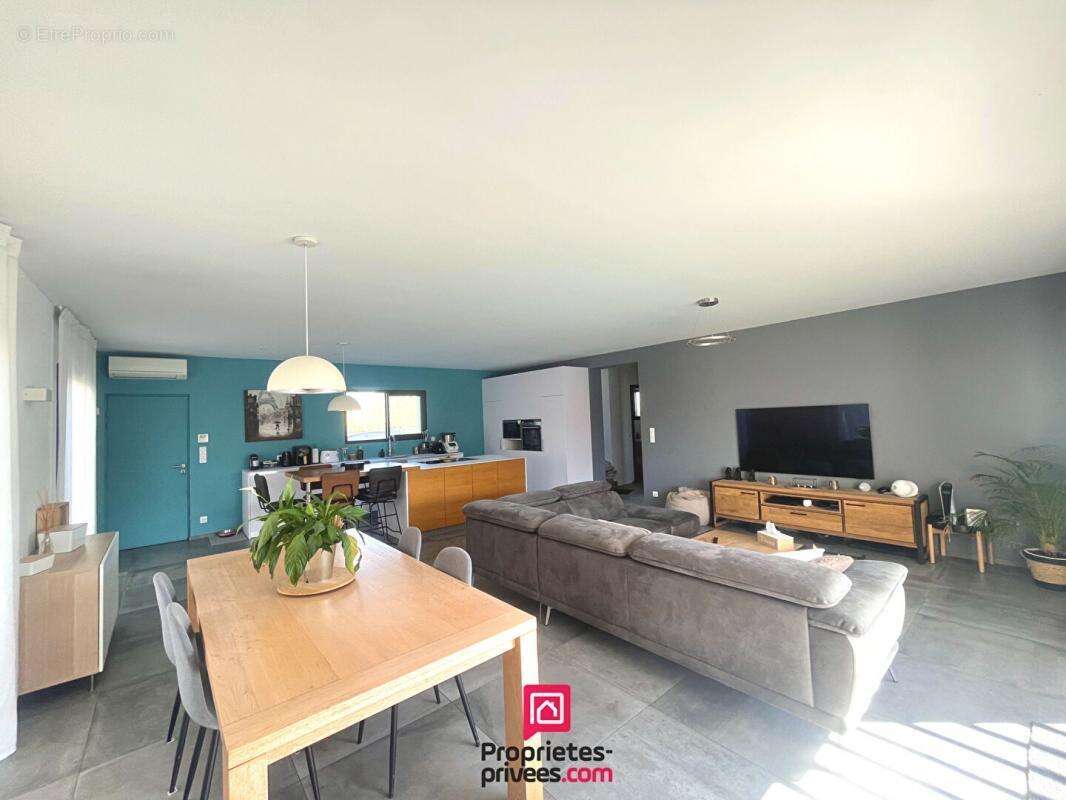 Maison à PUGET-SUR-ARGENS