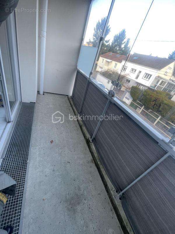Appartement à MAINVILLIERS