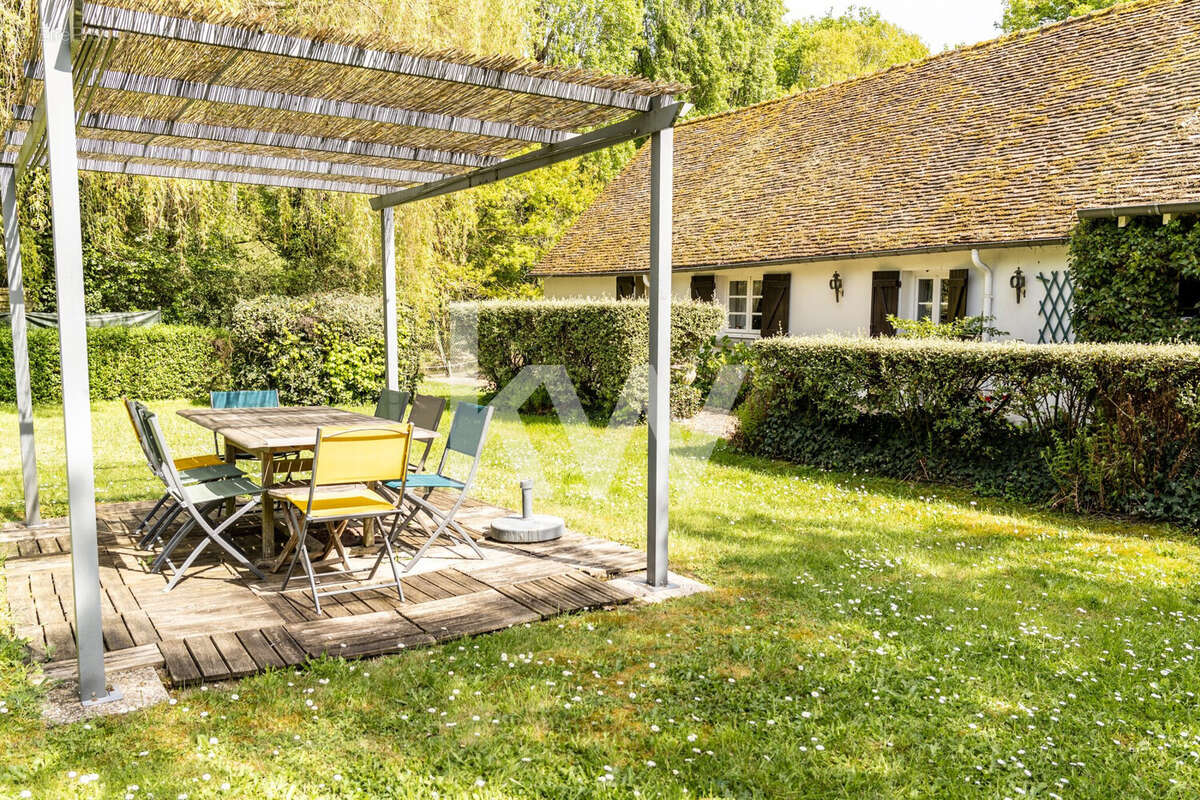 Maison 253 m² à Trainou  - photo 6