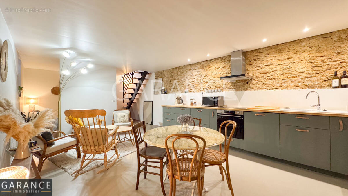 Appartement à PARIS-12E