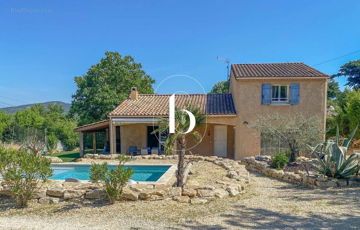 Maison à SALAVAS