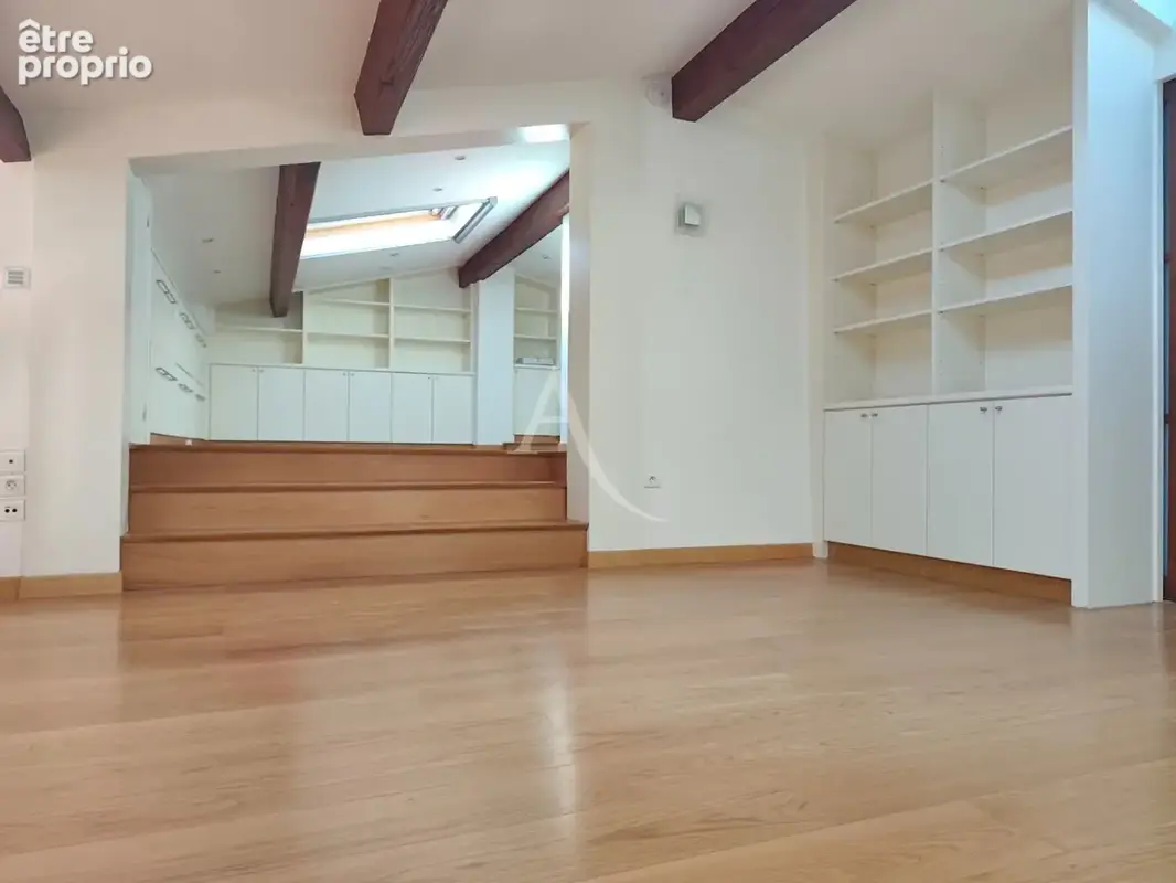 Appartement atypique au coeur du centre historique avec stationnement privatif - photo 7