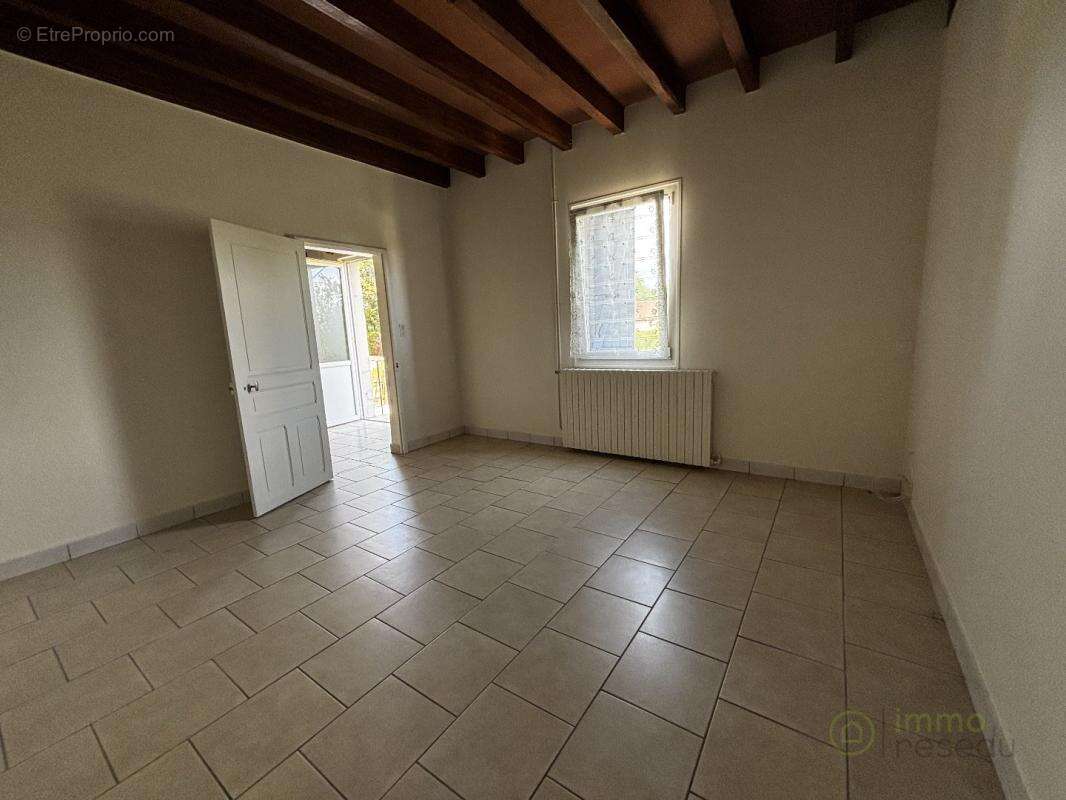 Maison 75 m² à Saint-Amand  - photo 6