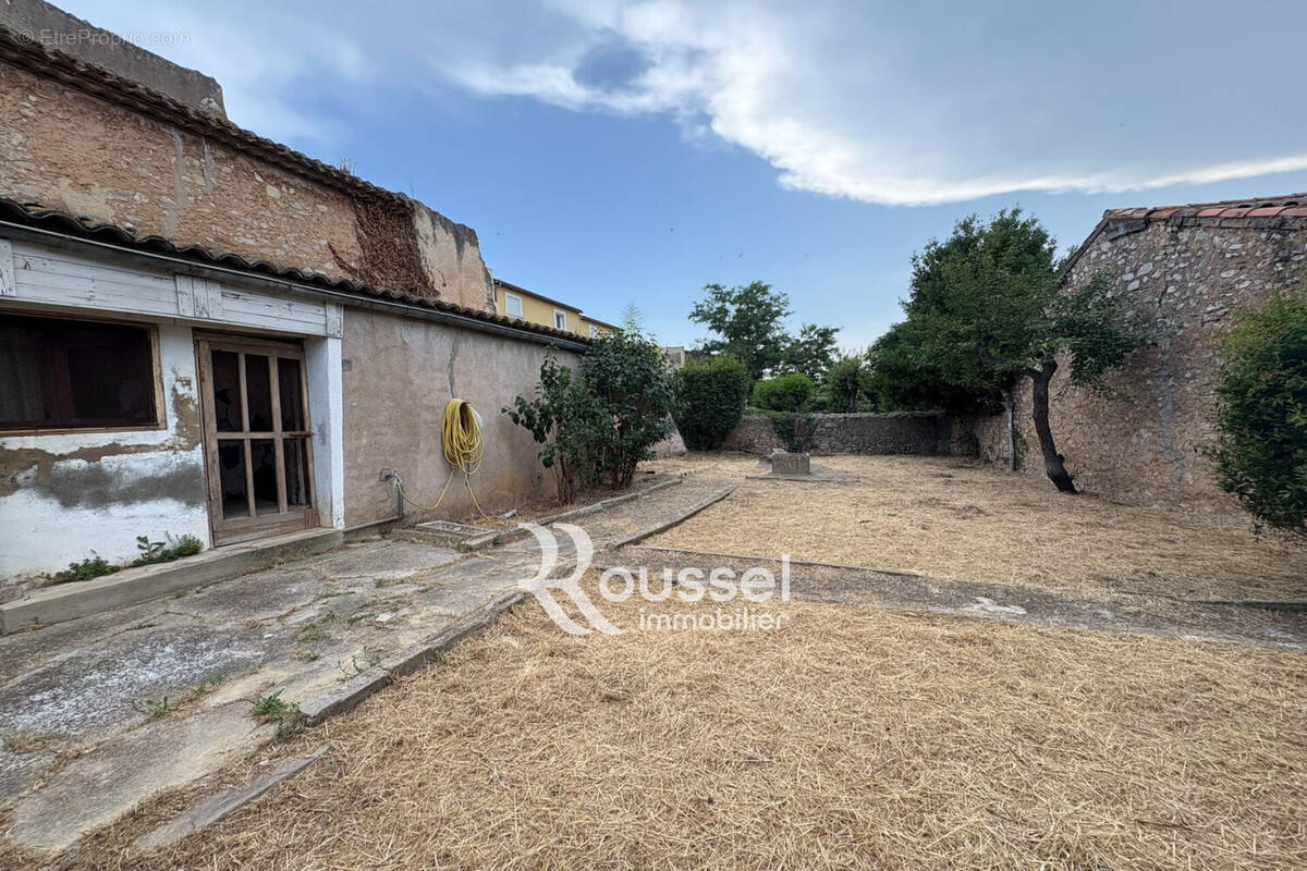 Maison à VILLEVEYRAC