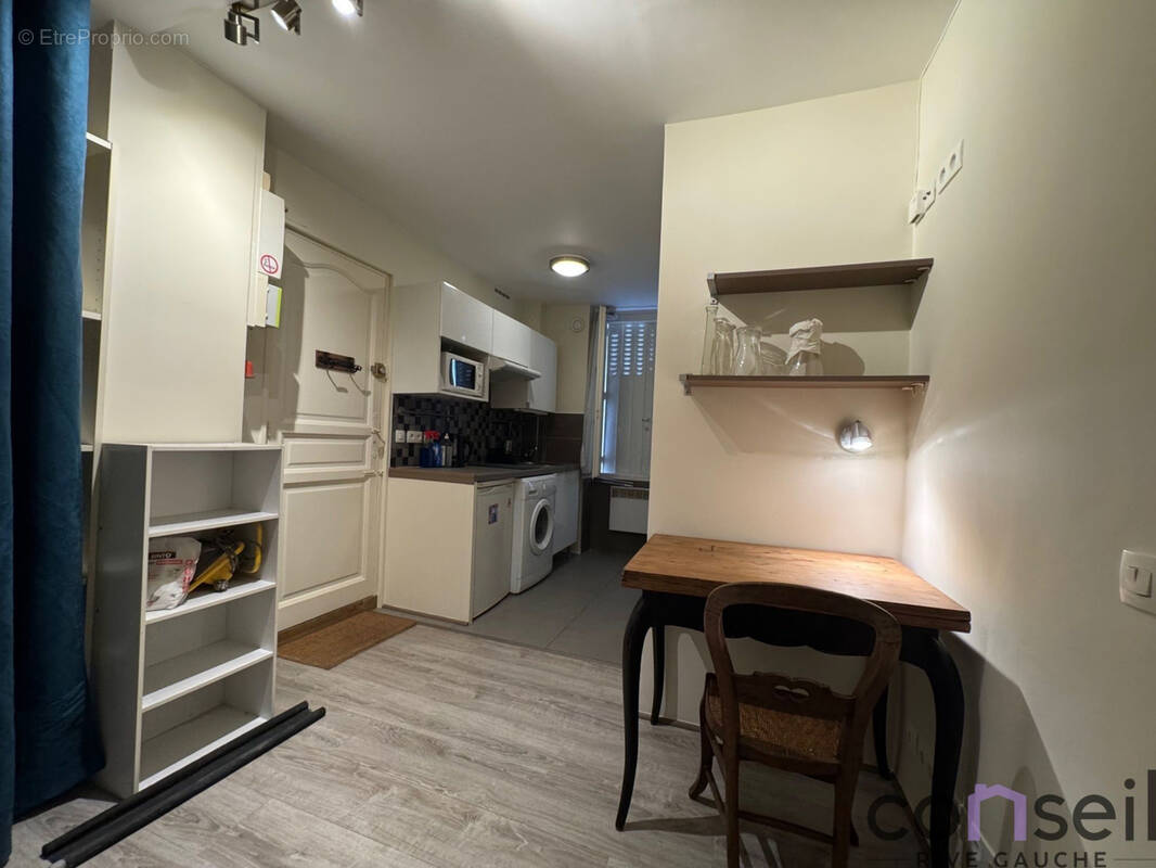Appartement à PARIS-14E