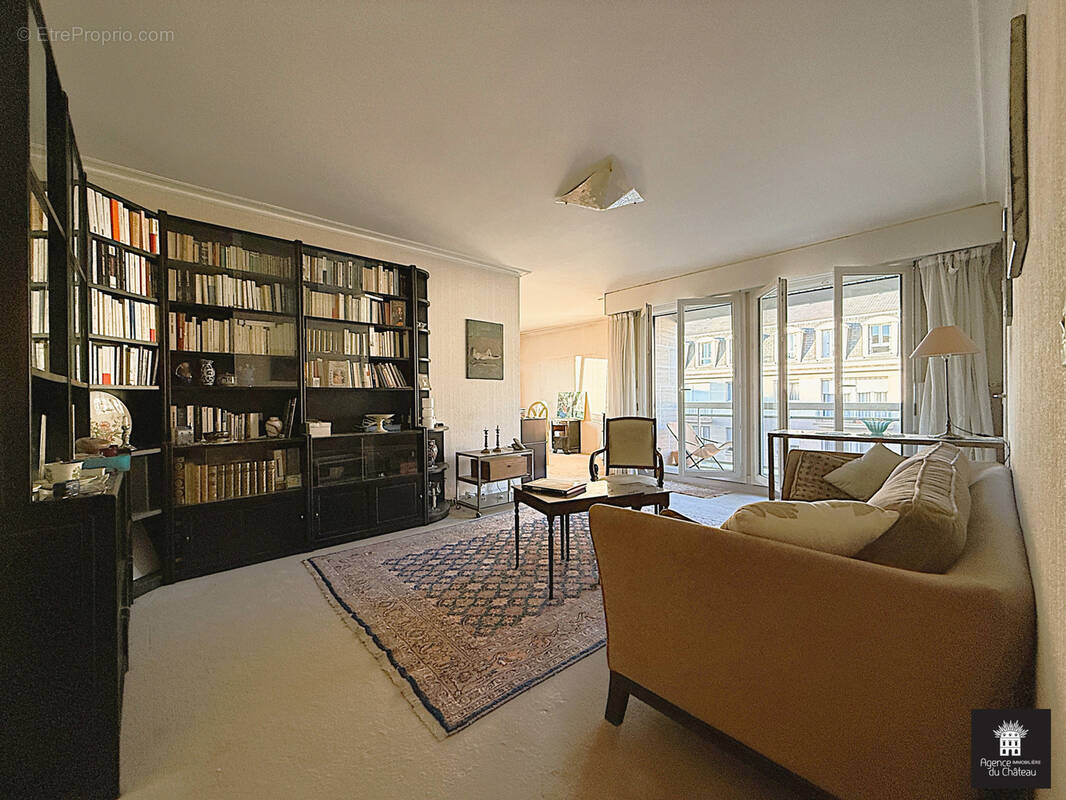 Appartement à VERSAILLES