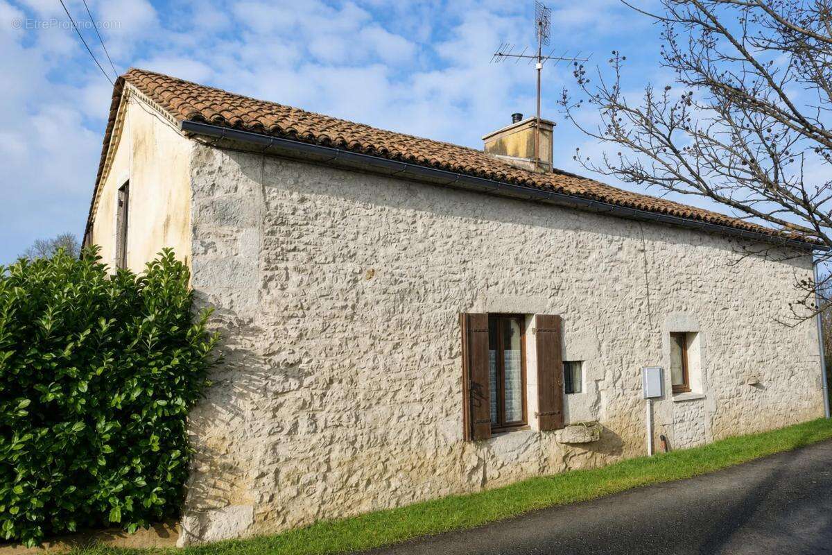 Maison en pierre avec piscine à Gageac-et-Rouillac - photo 18