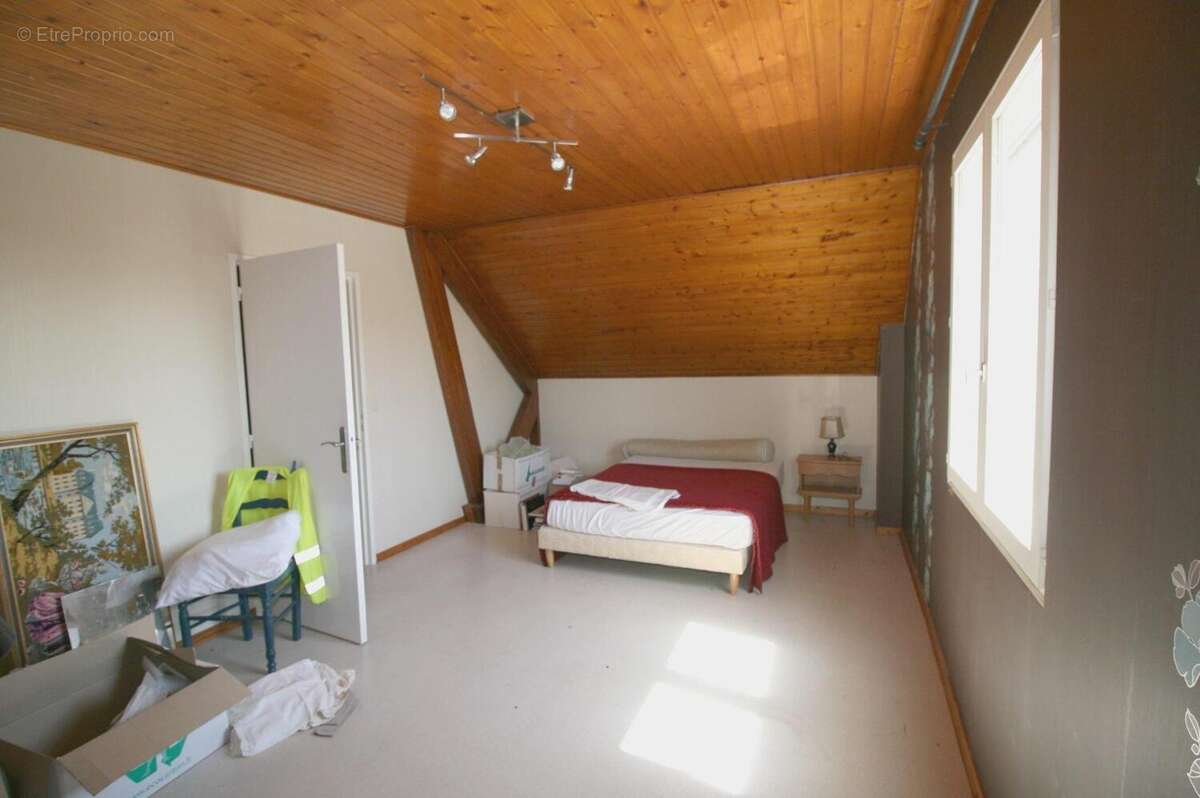 Maison 203 m² à Dole  - photo 9