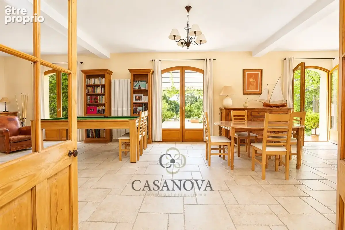 Mont Valat, bastide 196 m², vue dégagée, piscine, double garage - Sommières, entre Nimes et Montpellier. - photo 13