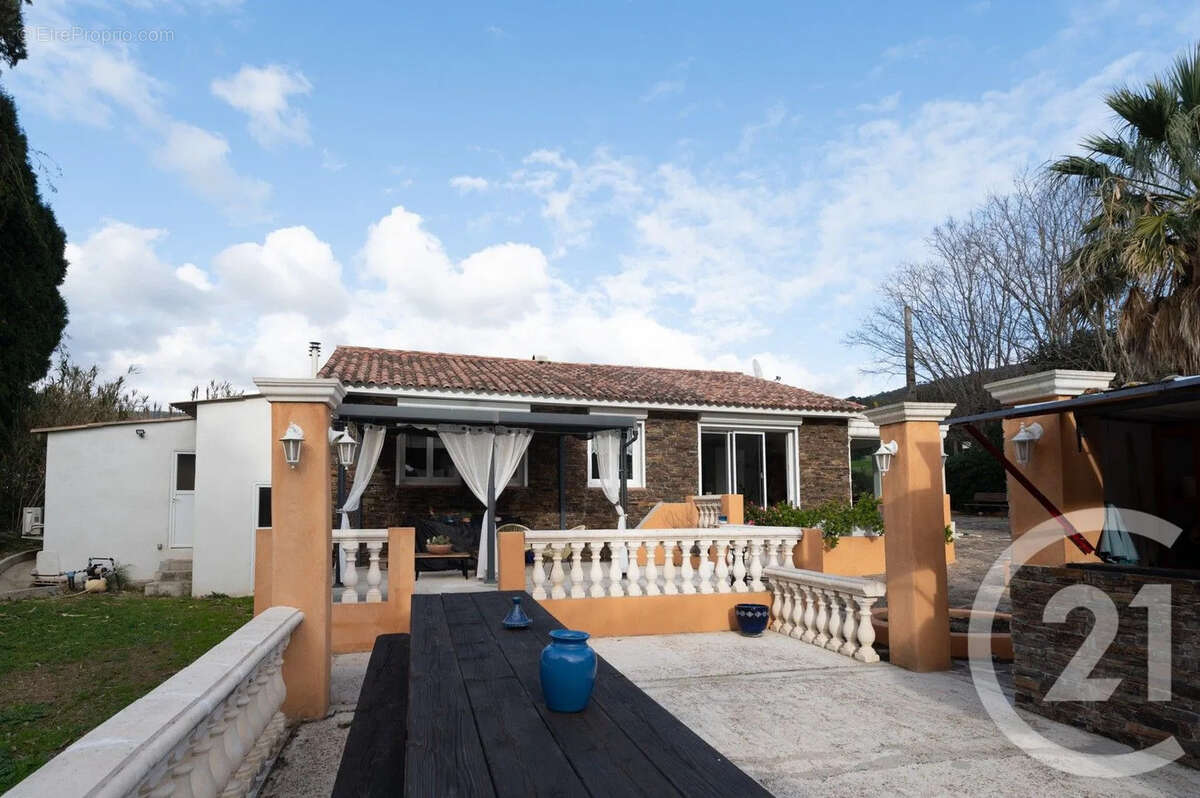 Maison à BORMES-LES-MIMOSAS