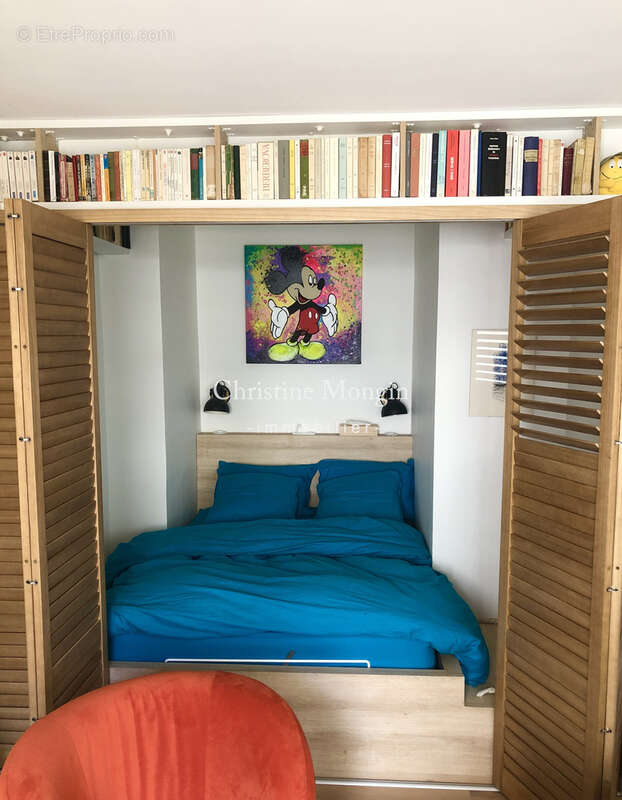 Appartement à NEUILLY-SUR-SEINE