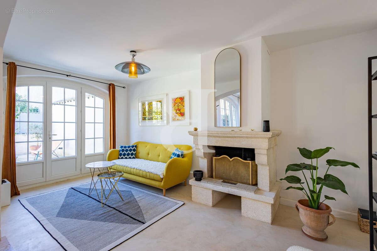 Maison 171 m² à Saint-Remy-De-Provence  - photo 6