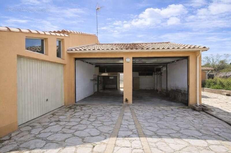 Maison à COURNONTERRAL