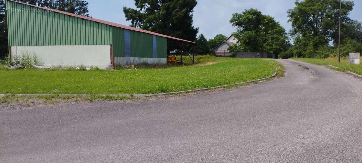 Maison avec piscine et hangar à la campagne - photo 4