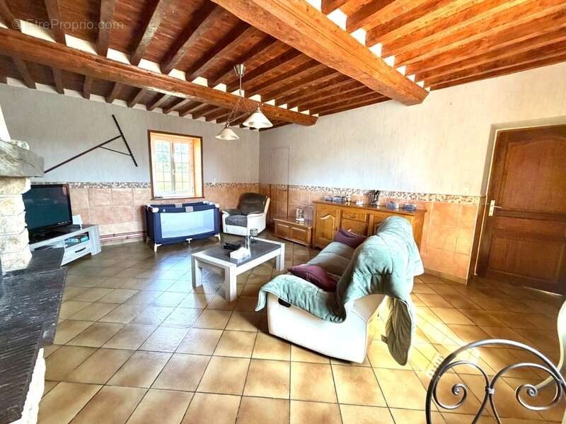  LES OUBEAUX (14230) – Domaine de charme avec chambres d’hôtes, roulotte et plus de 2,2 hectares - photo 21