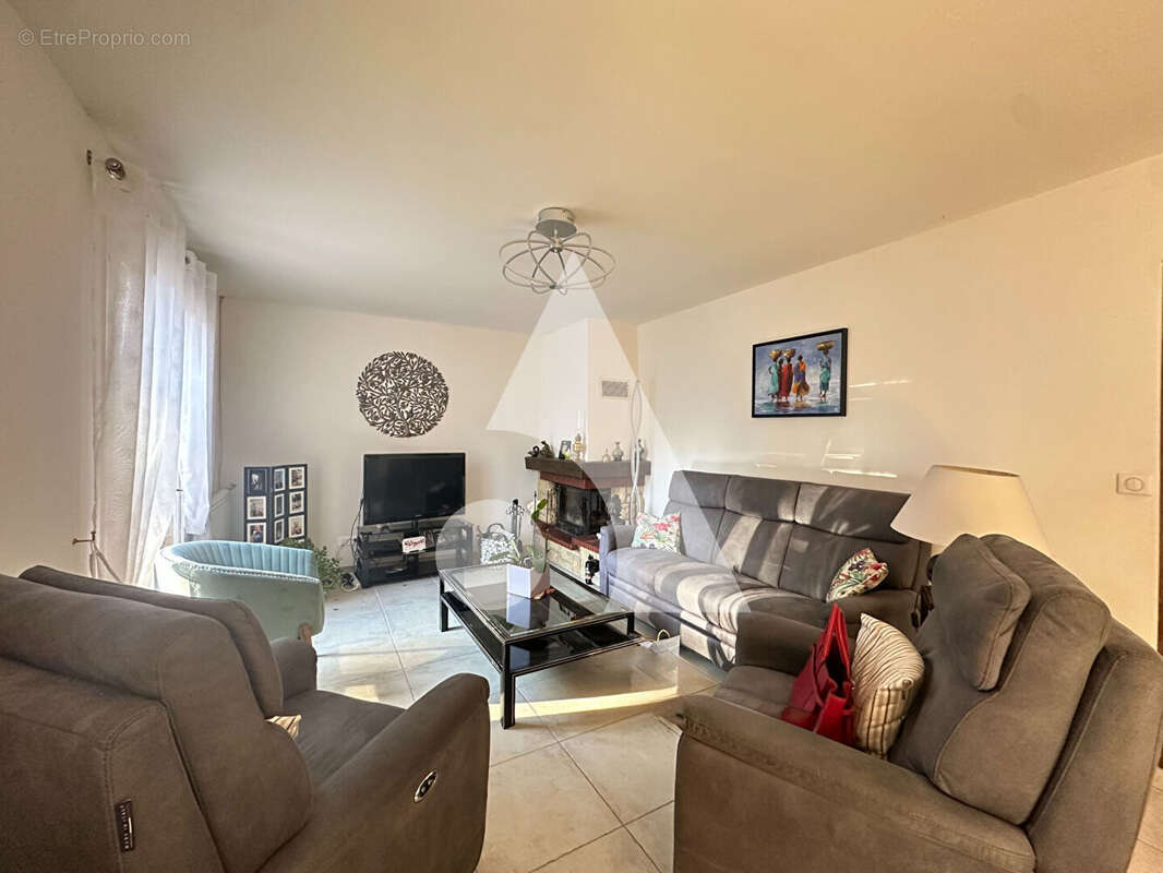 Maison à VILLELAURE