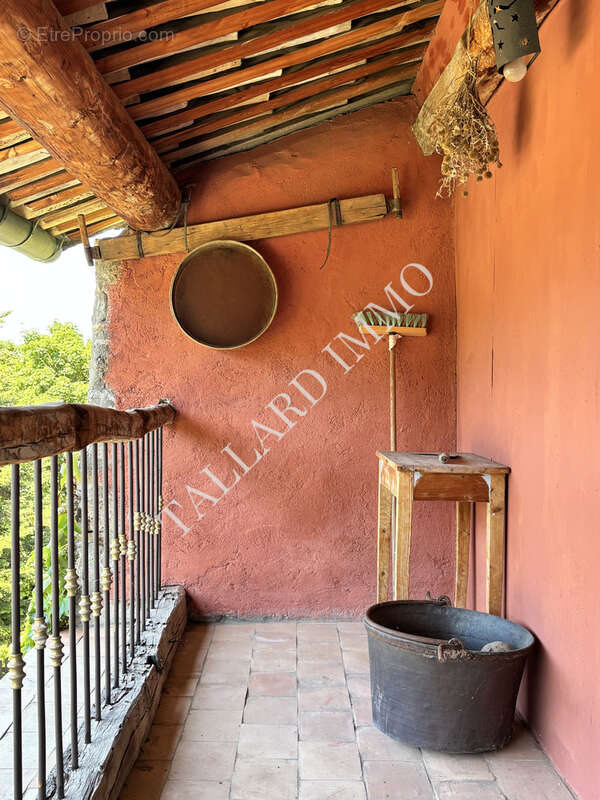 Venterol, maison 163 m2 + grages, caves et jardin. - photo 19