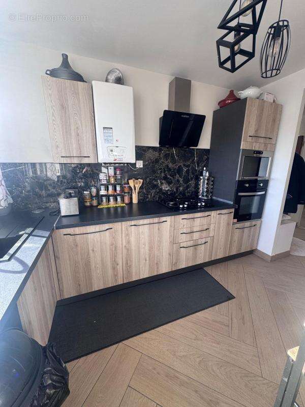 Appartement à SAINT-ETIENNE