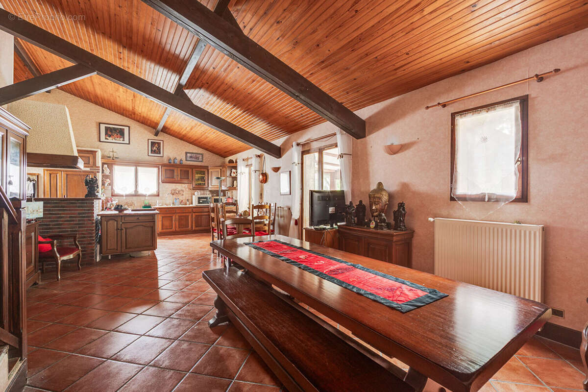 Maison à MONDONVILLE