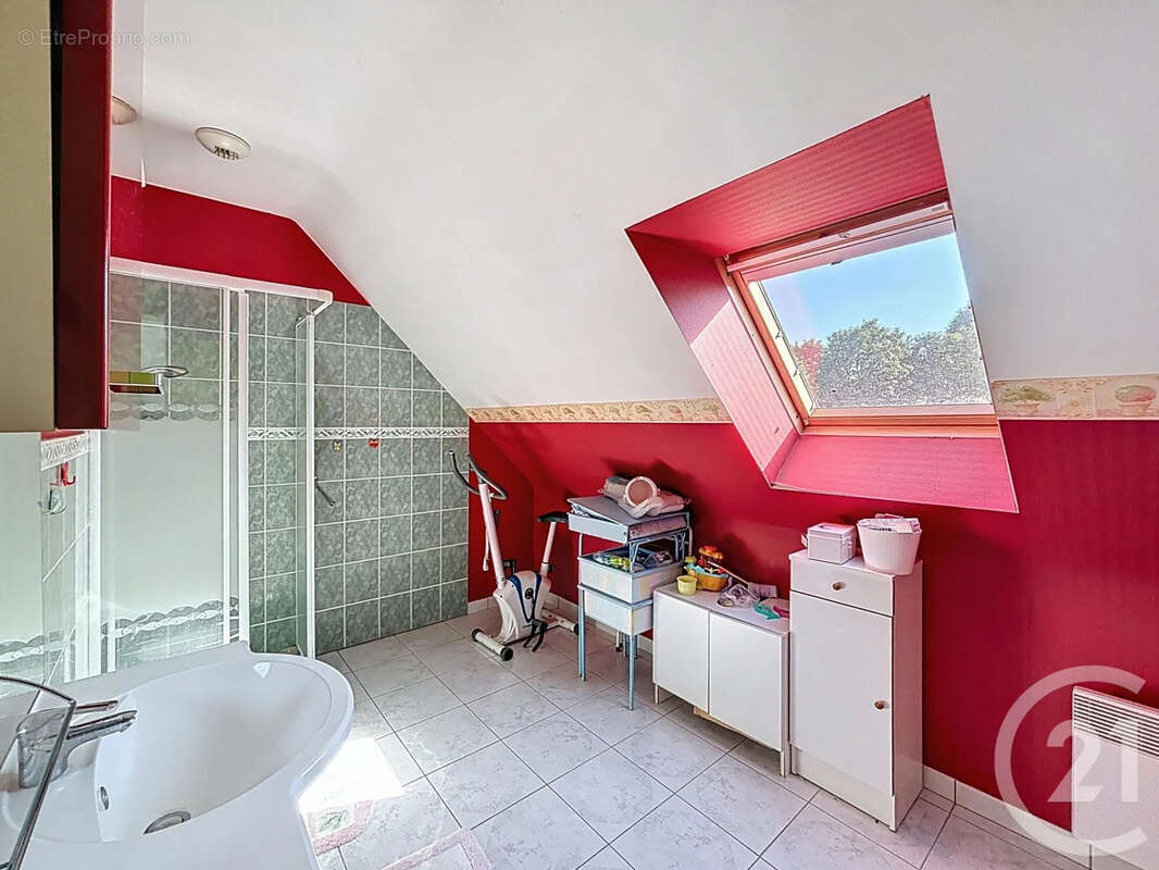 Maison à COLLINEE