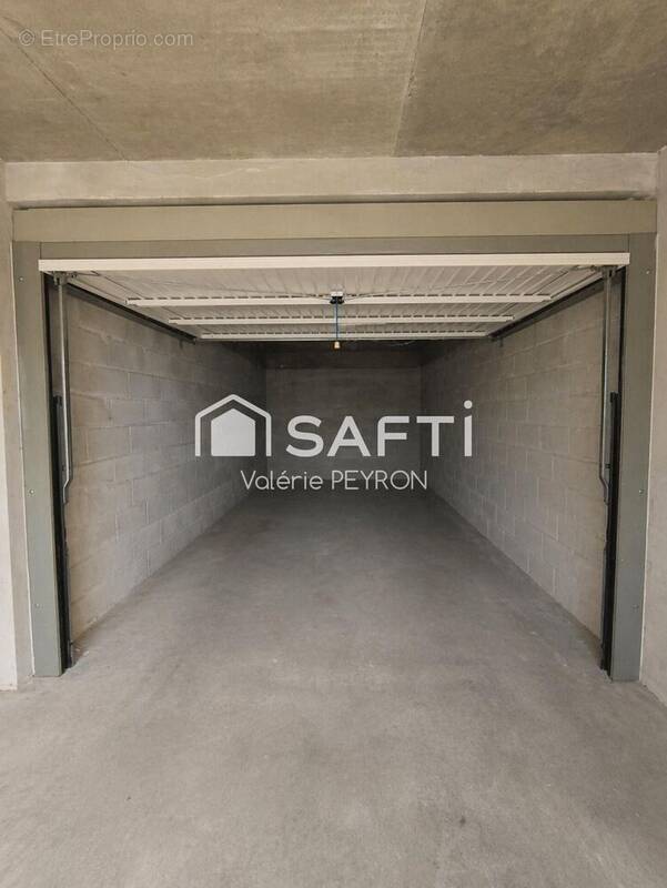 Photo 1 - Parking à AIX-EN-PROVENCE