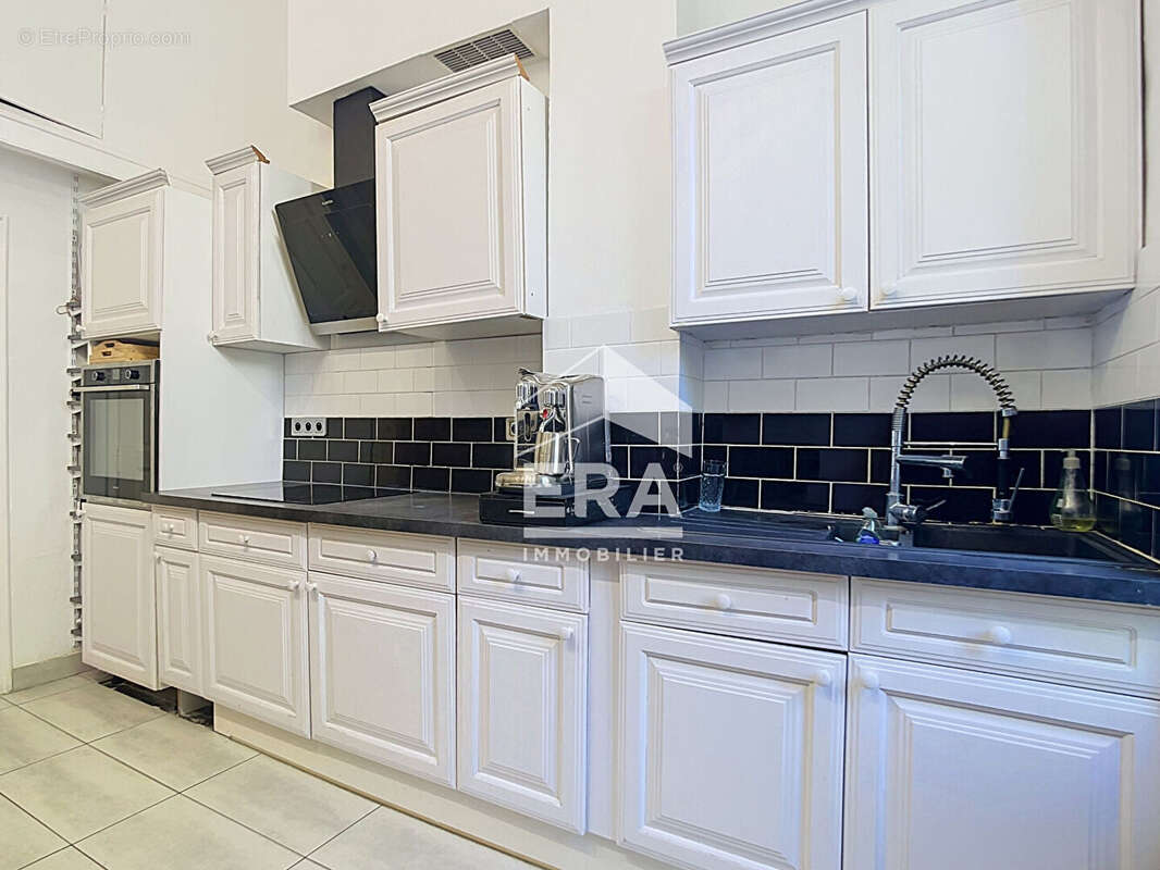 Appartement à MARSEILLE-6E