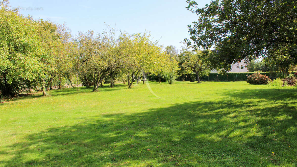 Terrain constructible Ploërmel 1872 m2 - photo 2