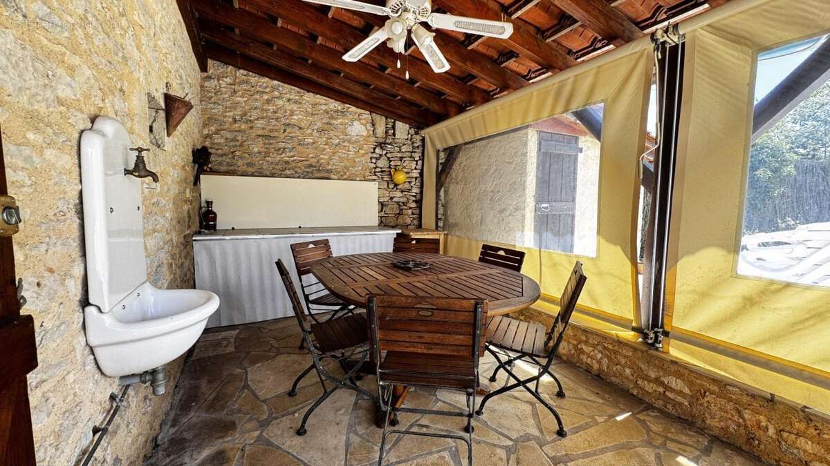 Maison à QUISSAC