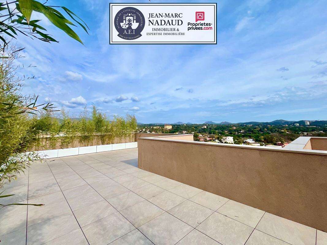 Appartement à FREJUS