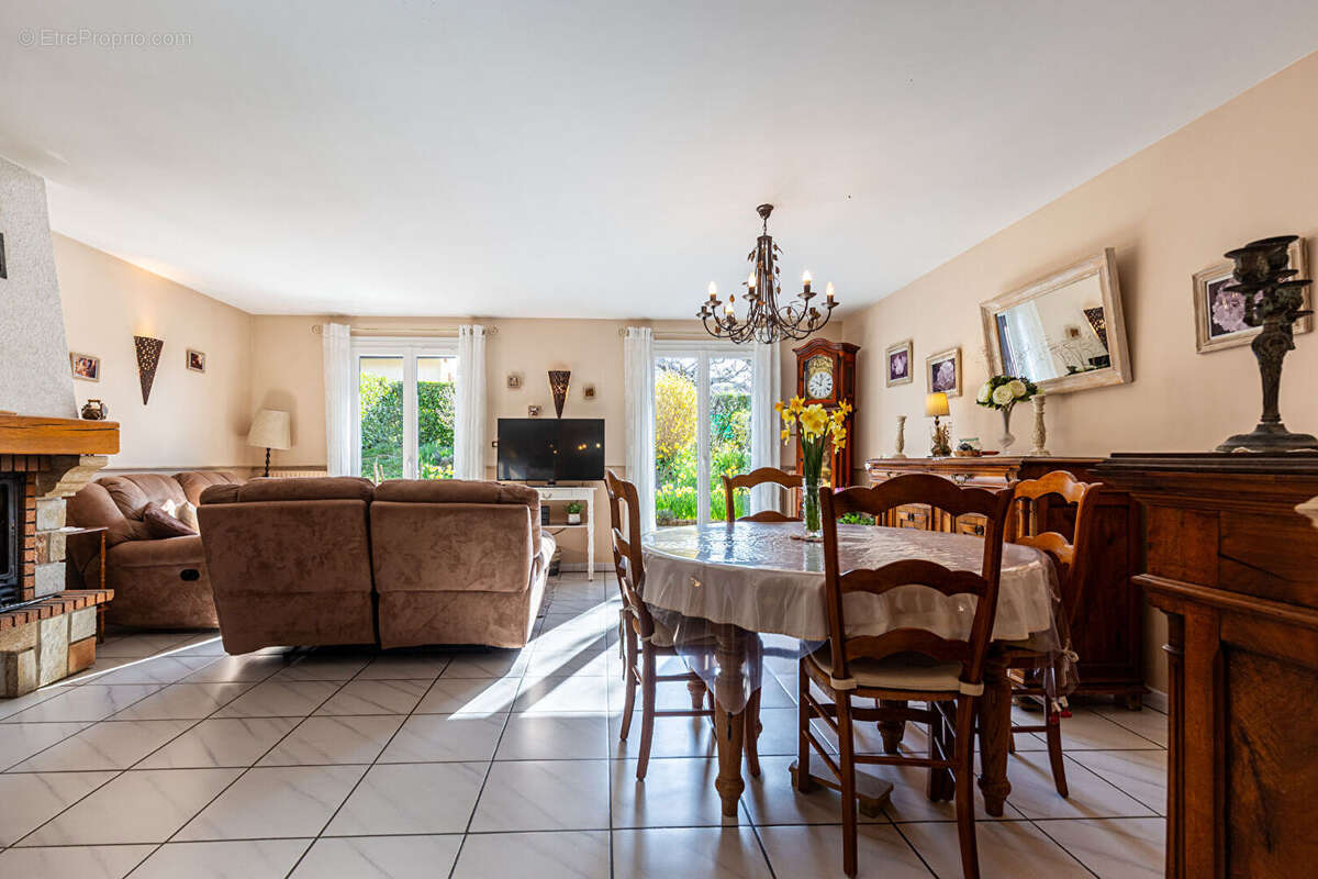 Maison à POISY