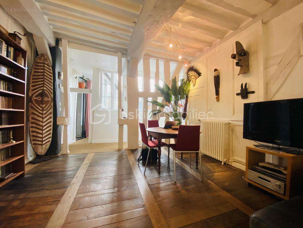 Appartement de charme – Immeuble du XVIIe siècle au cœur de Rennes - photo 2
