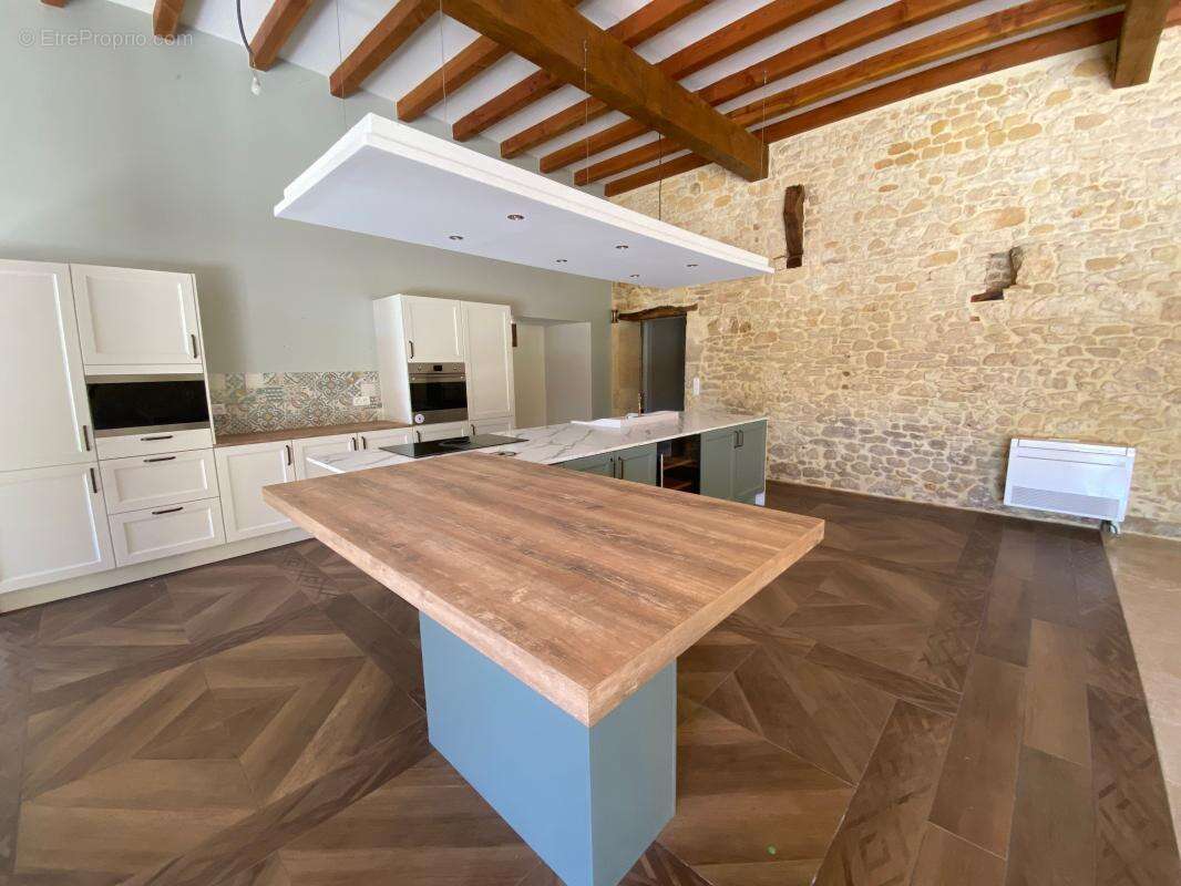 Maison à LES EYZIES-DE-TAYAC-SIREUIL