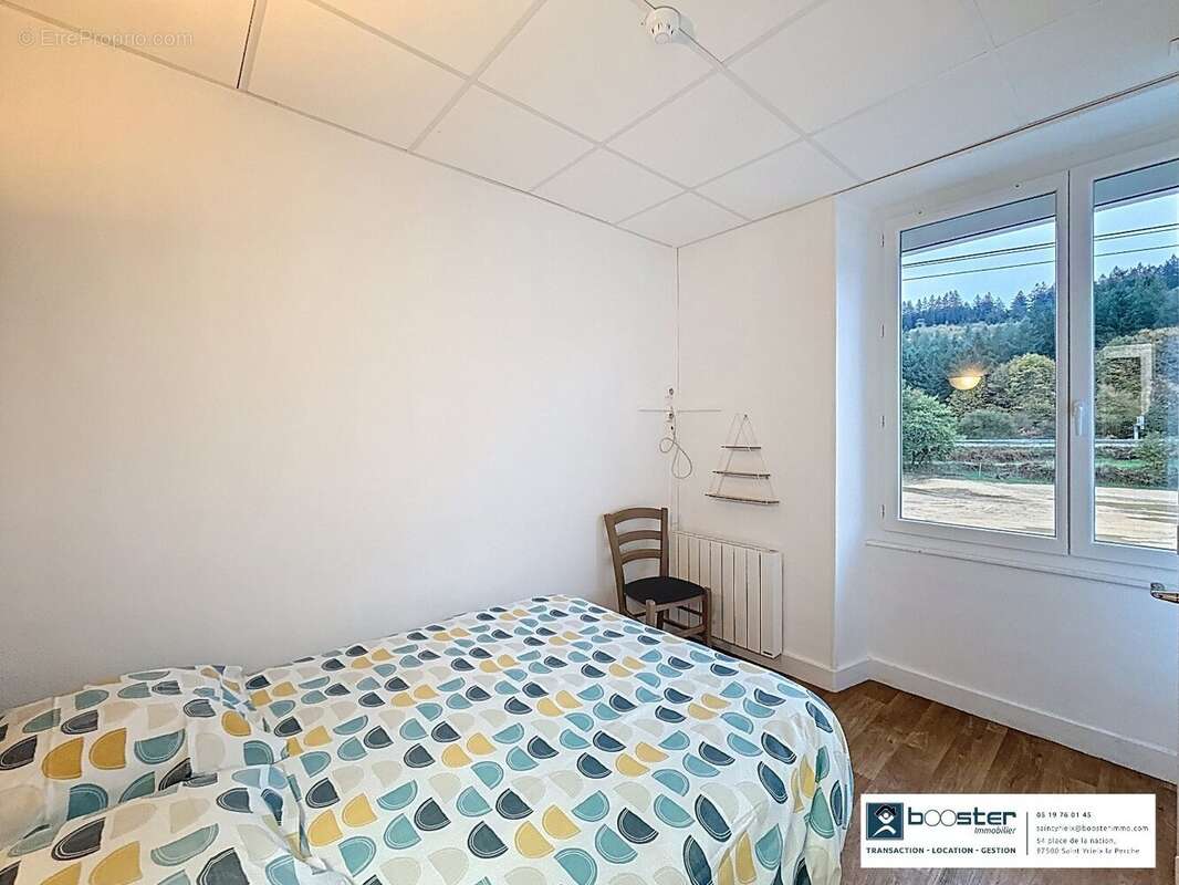 Commerce à COMPREIGNAC