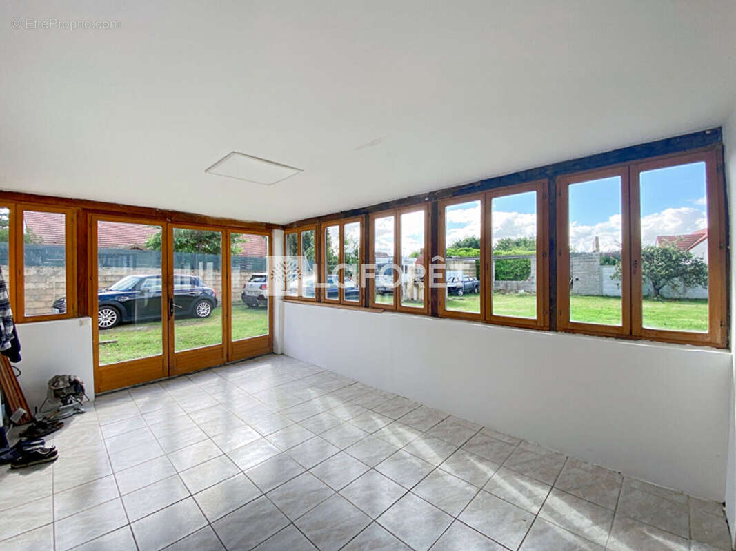 Maison à DAMPIERRE-SUR-AVRE